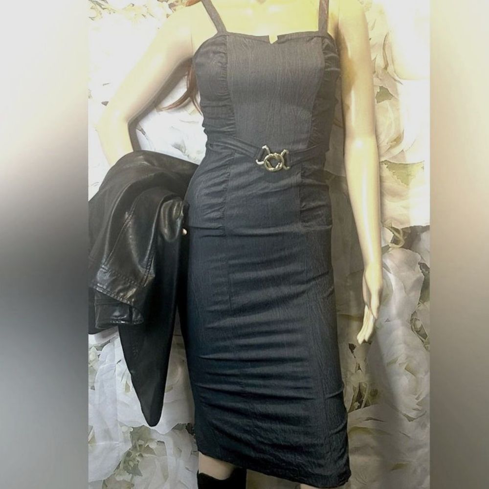 stop stearing Midi dress  gray gold buckle vintage good condition Size Small
